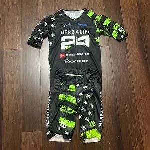 Wattie Ink 2018 Elite Team Champion Aero Top and Triathlon Shorts
